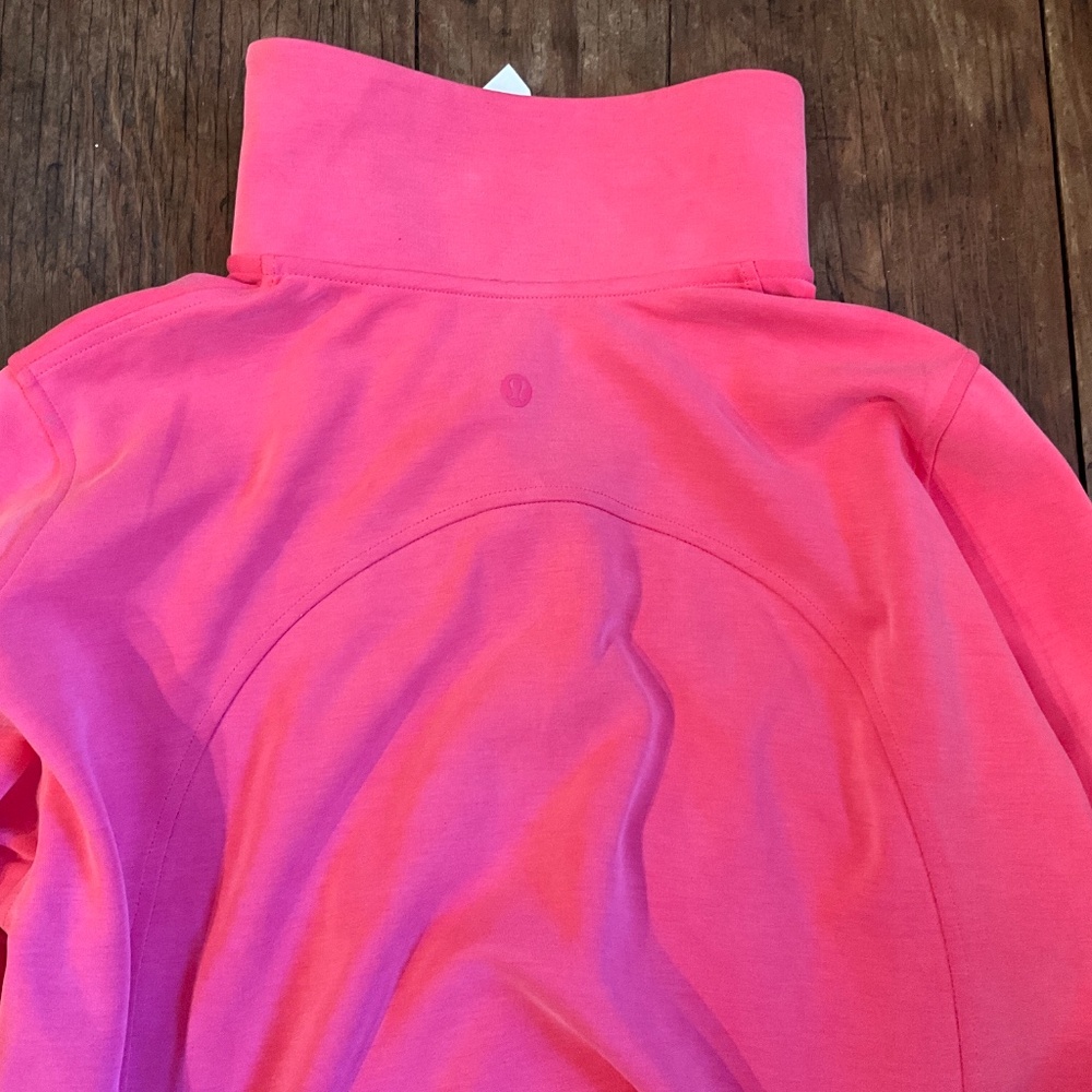 NWOT Lululemon Scuba Sandwash Half Zip in Coral Pink (Discontinued) - Picture 3 of 3